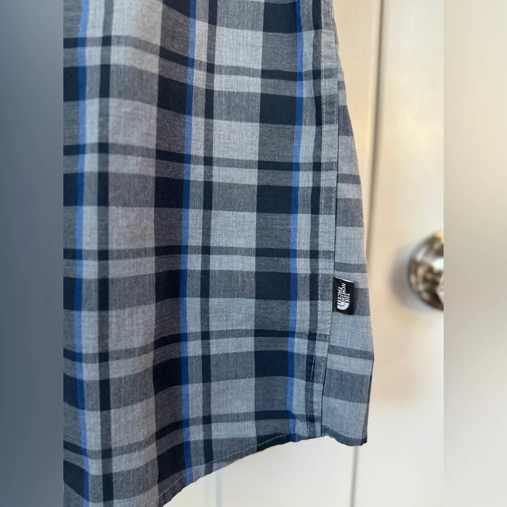 Vintage Men’s The North Face Blue Plaid Snap Button Shirt size XL